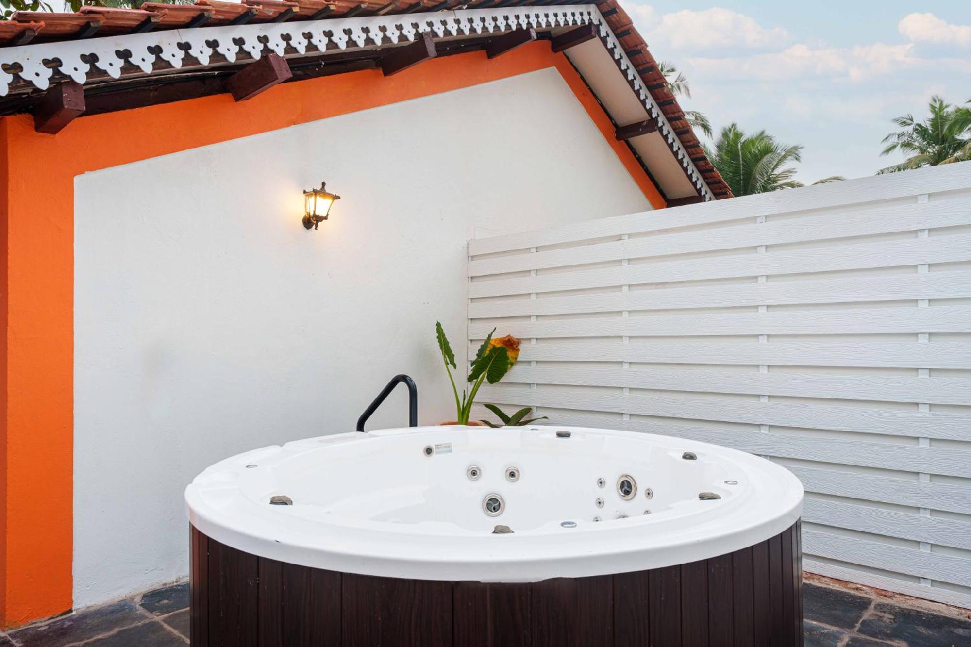 Amã Stays & Trails Aguada Serenity Villa , Goa Candolim Bagian luar foto